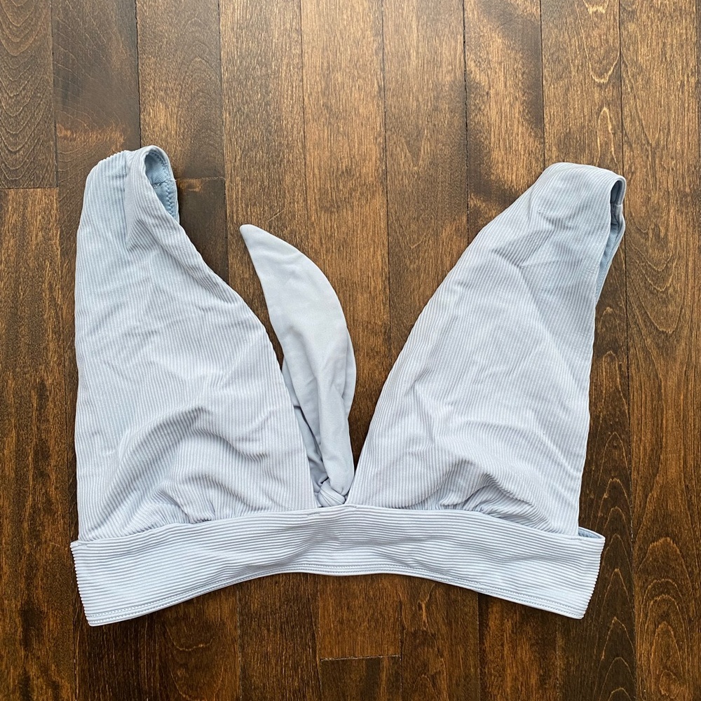 Abercrombie and finch bikini bathing suit top